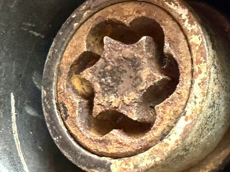 VW Transporter T5 wheel locking nut key replacement