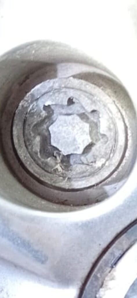 Vw Tiguan wheel nut key replacement
