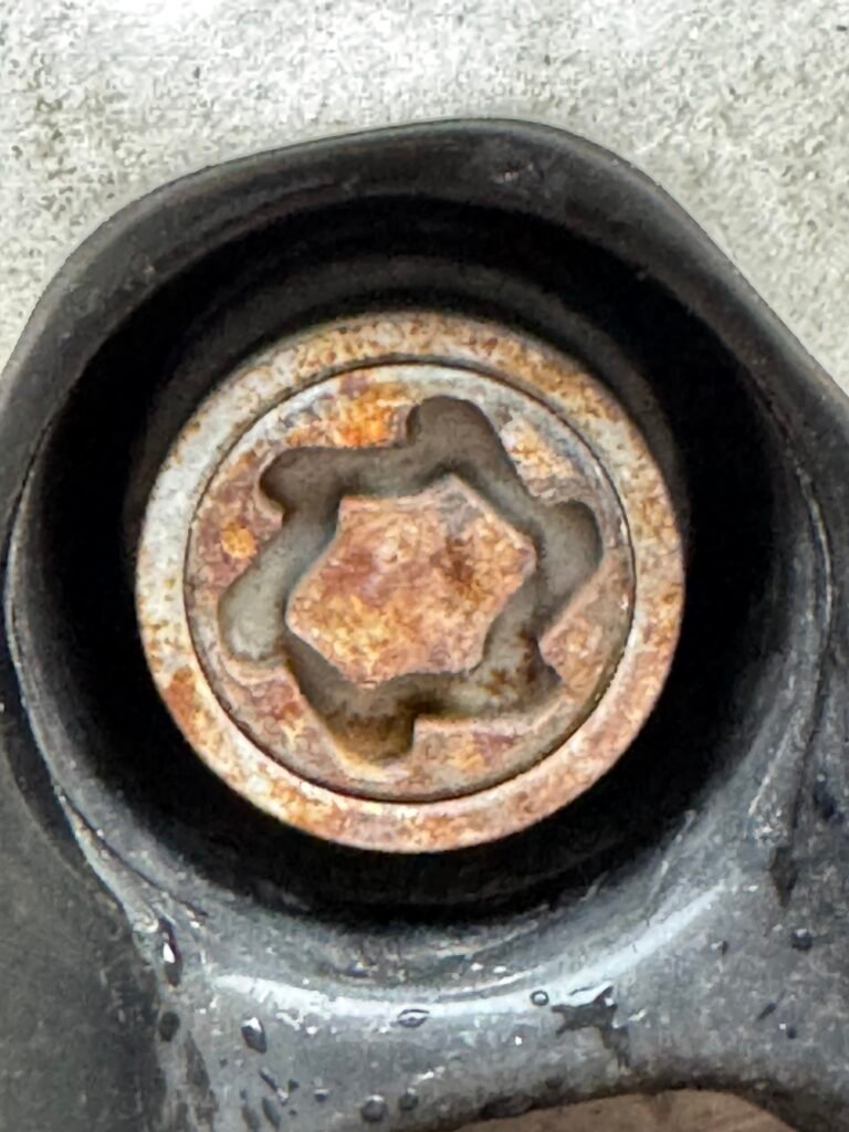 VW Touareg wheel lock key code